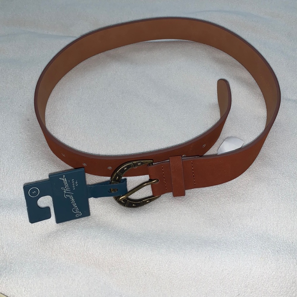 🆕 New universal threads Target tan brown western buckle belt size small